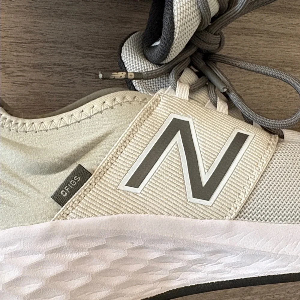 Figs x New Balance ROAV Sneakers MROAVFE Unisex Men’s 7.5 = Women’s 9 - Picture 5 of 9